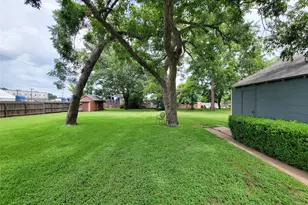 505 S Jackson St, Brenham, TX 77833 - Photo 24