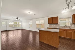 18314 Valiant Brook Ct, Humble, TX 77346 - Photo 4