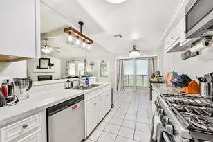 15105 Silverman St, Houston, TX 77598 - Photo 8