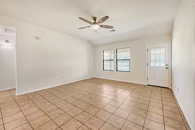 387 De Coster Boulevard, Alvin, TN 77511 - Photo 6