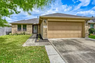 387 De Coster Blvd, Alvin, TN 77511 - Photo 1