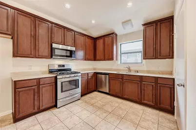 387 De Coster Boulevard, Alvin, TN 77511 - Photo 8