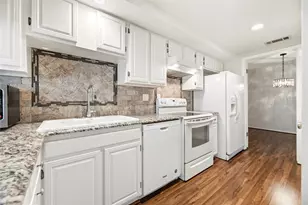 1310 Country Pl Dr, Houston, TX 77079 - Photo 14