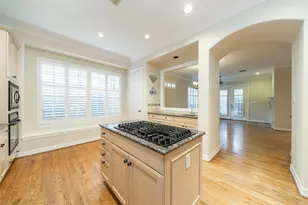 6318 Elm Ct, Bellaire, TX 77401 - Photo 10