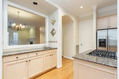 6318 Elm Court, Bellaire, TX 77401 - Photo 12