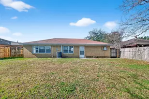 1205 Alpha Dr, Pasadena, TX 77506 - Photo 10