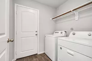 9878 Laurel Lake Ln, Conroe, TX 77384 - Photo 24