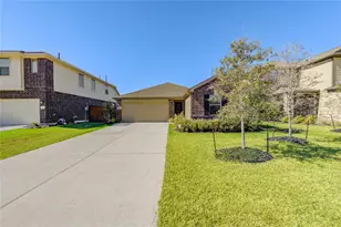 10314 Russell Pines Dr, Rosharon, TX 77583 - Photo 2