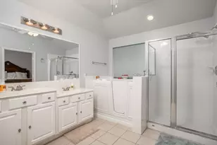 1828 Barretts Glen Dr, Pearland, TX 77581 - Photo 16