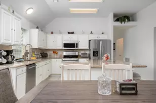 1828 Barretts Glen Dr, Pearland, TX 77581 - Photo 10