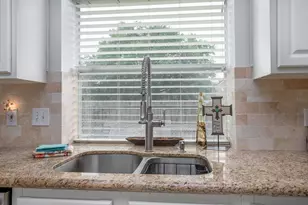 1828 Barretts Glen Dr, Pearland, TX 77581 - Photo 12