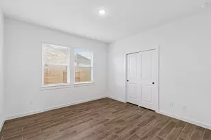 12107 St Augustine Dr, Mont Belvieu, TX 77535 - Photo 14