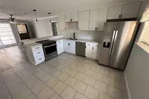 4511 Ave R 1/2, Galveston, TX 77551 - Photo 10