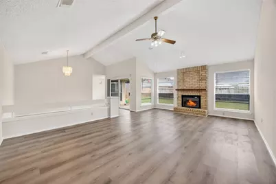 12047 Plumpoint Drive, Houston, TX 77099 - Photo 8