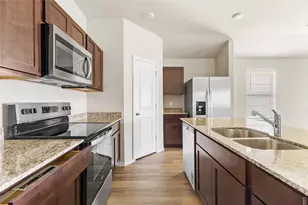 206 Rockbridge Dr, Huntsville, TX 77340 - Photo 2