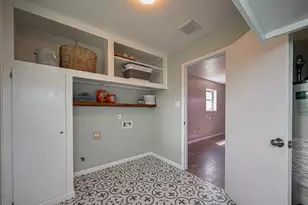 111 N 11th St, Highlands, TX 77562 - Photo 18