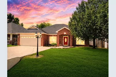 540 Springwood Drive, Conroe, TX 77385 - Photo 2