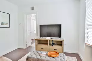 2300 Stanford St, Houston, TX 77006 - Photo 2