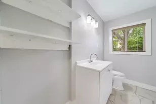 207 W Saunders St, League City, TX 77573 - Photo 8
