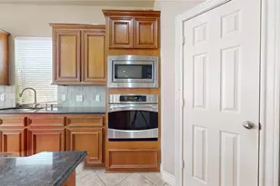 3502 Urban Woods Trail, Houston, TX 77008 - Photo 10