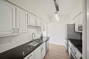 2475 Underwood St, Houston, TX 77030 - Photo 6