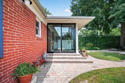 1706 W Main Street, Houston, TX 77098 - Photo 36