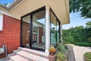 1706 W Main St, Houston, TX 77098 - Photo 38