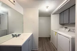 2822 S Bartell Dr, Houston, TX 77054 - Photo 16