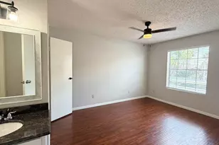 2750 Holly Hall St, Houston, TX 77054 - Photo 8