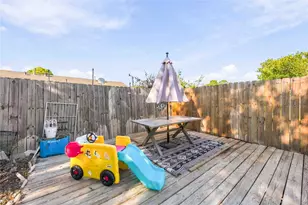 11507 Kirkvalley Dr, Houston, TX 77089 - Photo 8