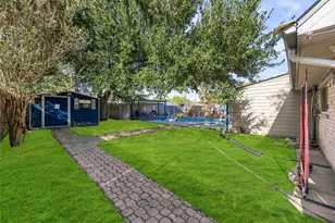 11507 Kirkvalley Dr, Houston, TX 77089 - Photo 2