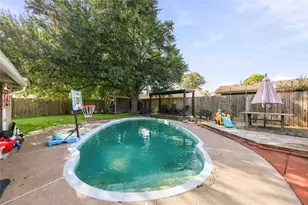 11507 Kirkvalley Dr, Houston, TX 77089 - Photo 10