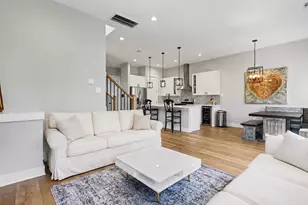 825 Woodcrest Dr, Houston, TX 77018 - Photo 1