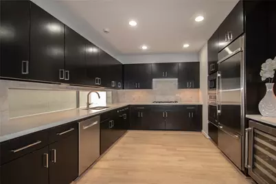 2423 W Main Street #B, Houston, TX 77098 - Photo 10