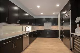 2423 W Main St, Houston, TX 77098 - Photo 10