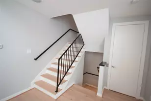 2423 W Main St, Houston, TX 77098 - Photo 12