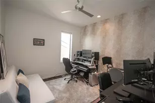 2423 W Main St, Houston, TX 77098 - Photo 26