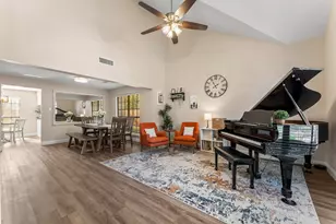6 Dusky Meadow Pl, The Woodlands, TX 77381 - Photo 10