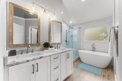 6 Dusky Meadow Place, The Woodlands, TX 77381 - Photo 4