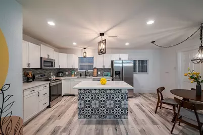 5918 Lattimer Drive, Houston, TX 77035 - Photo 26