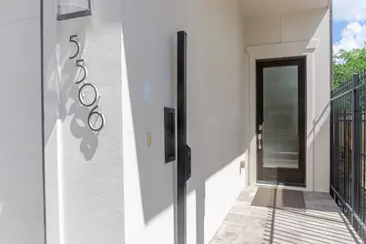 5506 Bosque Street, Houston, TX 77056 - Photo 2