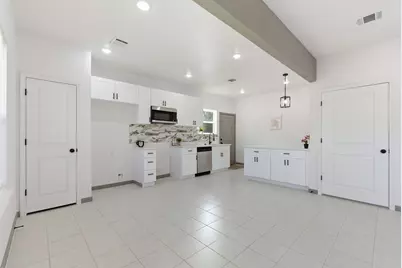 8306 Tidwell Road #A/B, Houston, TX 77028 - Photo 14