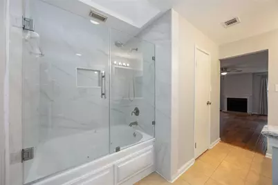 9850 Pagewood Lane #1305, Houston, TX 77042 - Photo 20