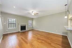 9850 Pagewood Ln, Houston, TX 77042 - Photo 2