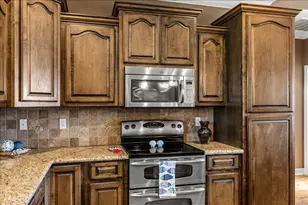 951 S Gateway, Port Bolivar, TX 77650 - Photo 22