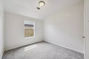 1805 Clover Patch Ln, Alvin, TX 77511 - Photo 12