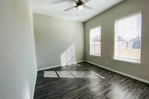 3231 Cloud Crest Ln, Dickinson, TX 77539 - Photo 8