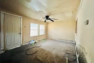 1042 Marcolin St, Houston, TX 77088 - Photo 14