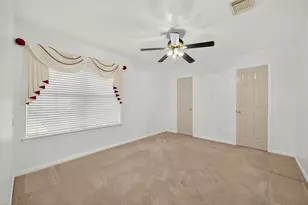 2103 5 Iron Dr, Houston, TX 77089 - Photo 32