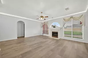 2103 5 Iron Dr, Houston, TX 77089 - Photo 10